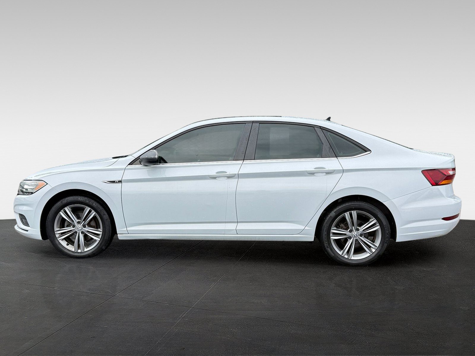Used 2019 Volkswagen Jetta R-Line FWD image 8