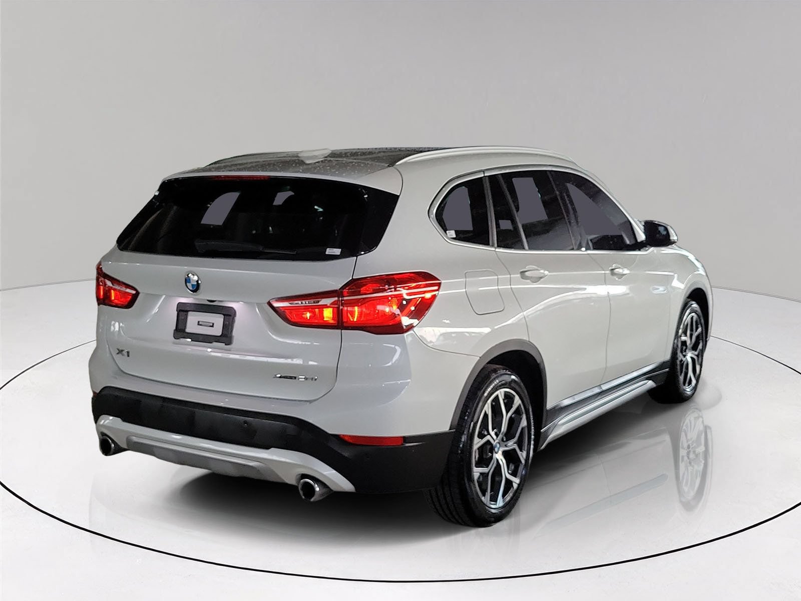 Used 2022 BMW X1 xDrive28i w/ Convenience Package AWD/4WD image 6