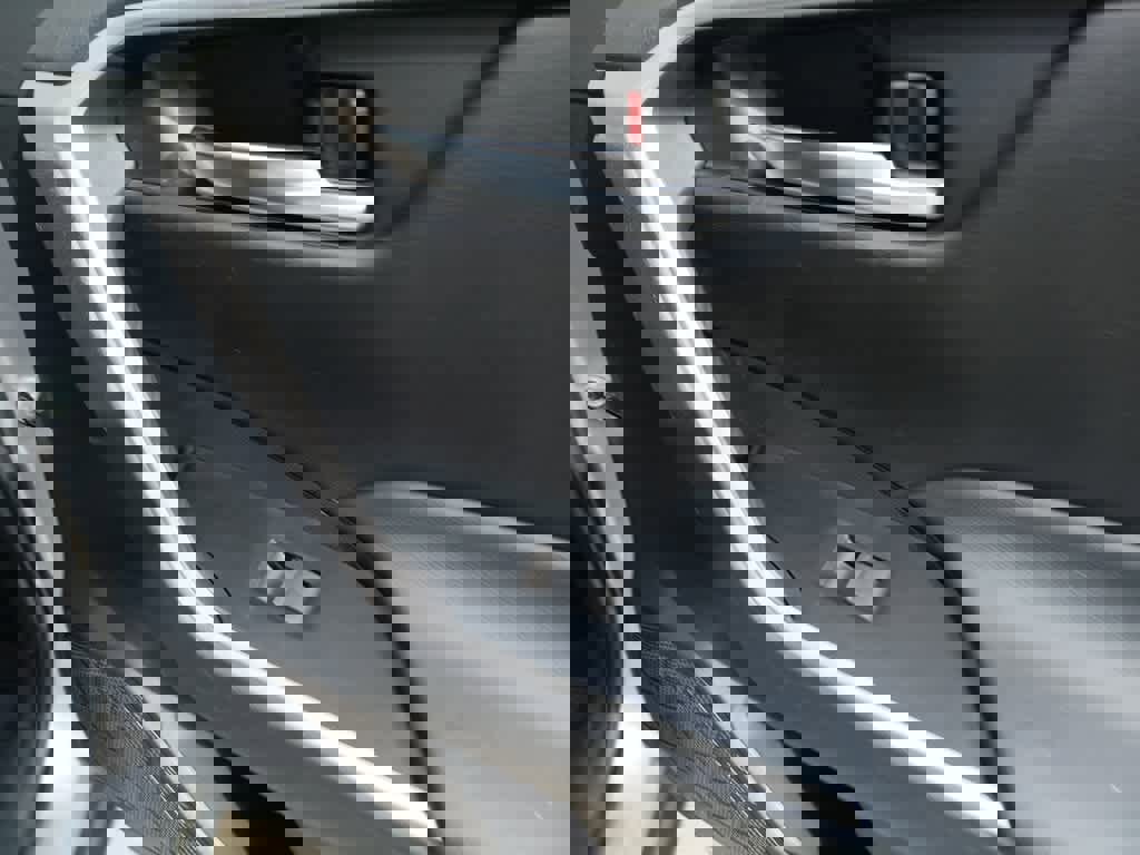 Used 2022 Toyota RAV4 XLE w/ Convenience Package image 25