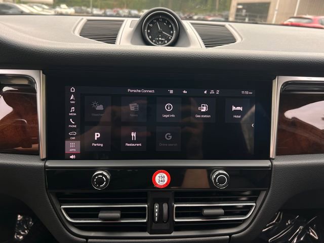 Used 2023 Porsche Macan S image 23