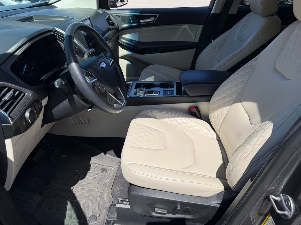 Used 2024 Ford Edge Titanium image 23