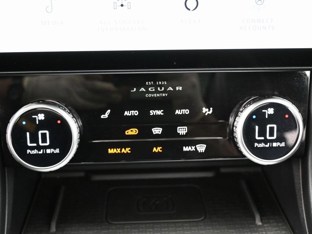 Used 2024 Jaguar F-PACE R-Dynamic S image 27