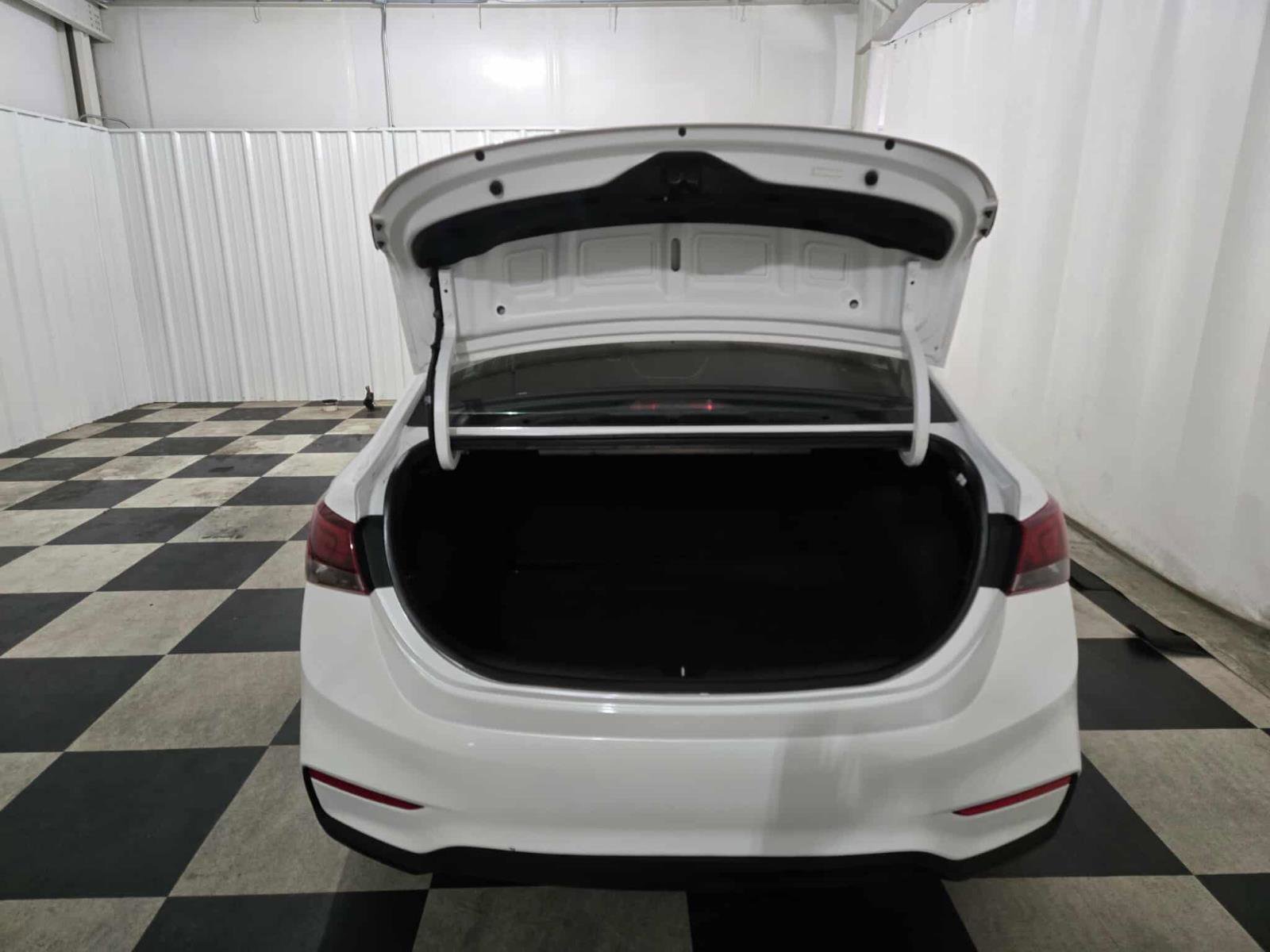 Used 2021 Hyundai Accent SE w/ Cargo Package image 41