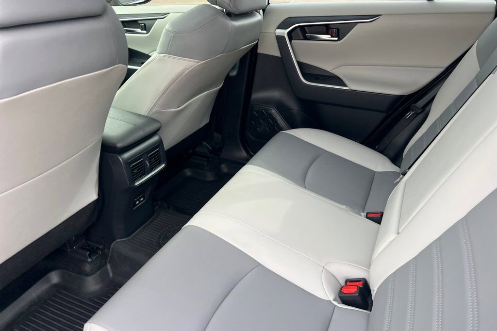 Used 2025 Toyota RAV4 XLE Premium w/ Weather Package image 9