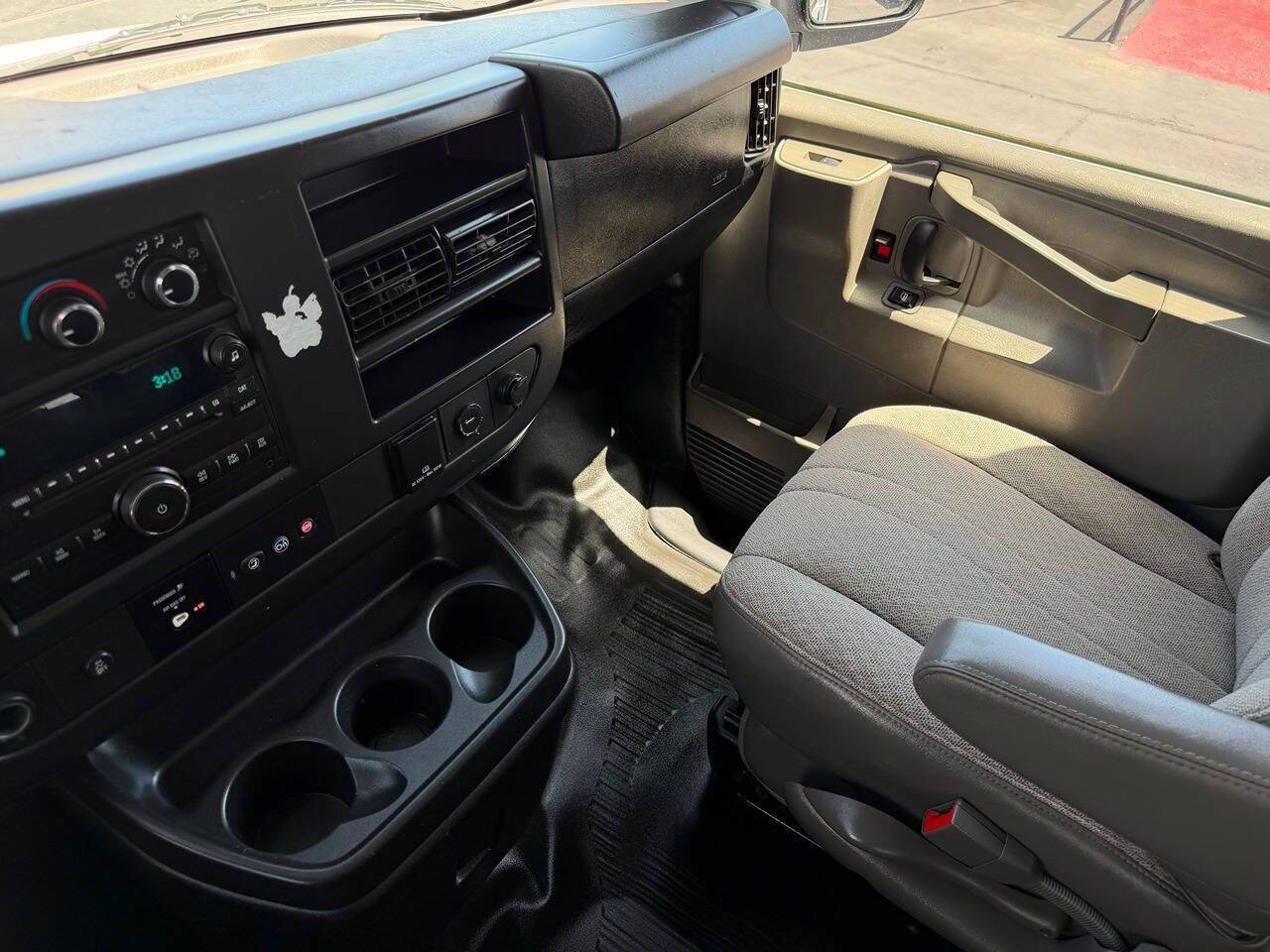 Used 2016 Chevrolet Express 2500 LS RWD image 19