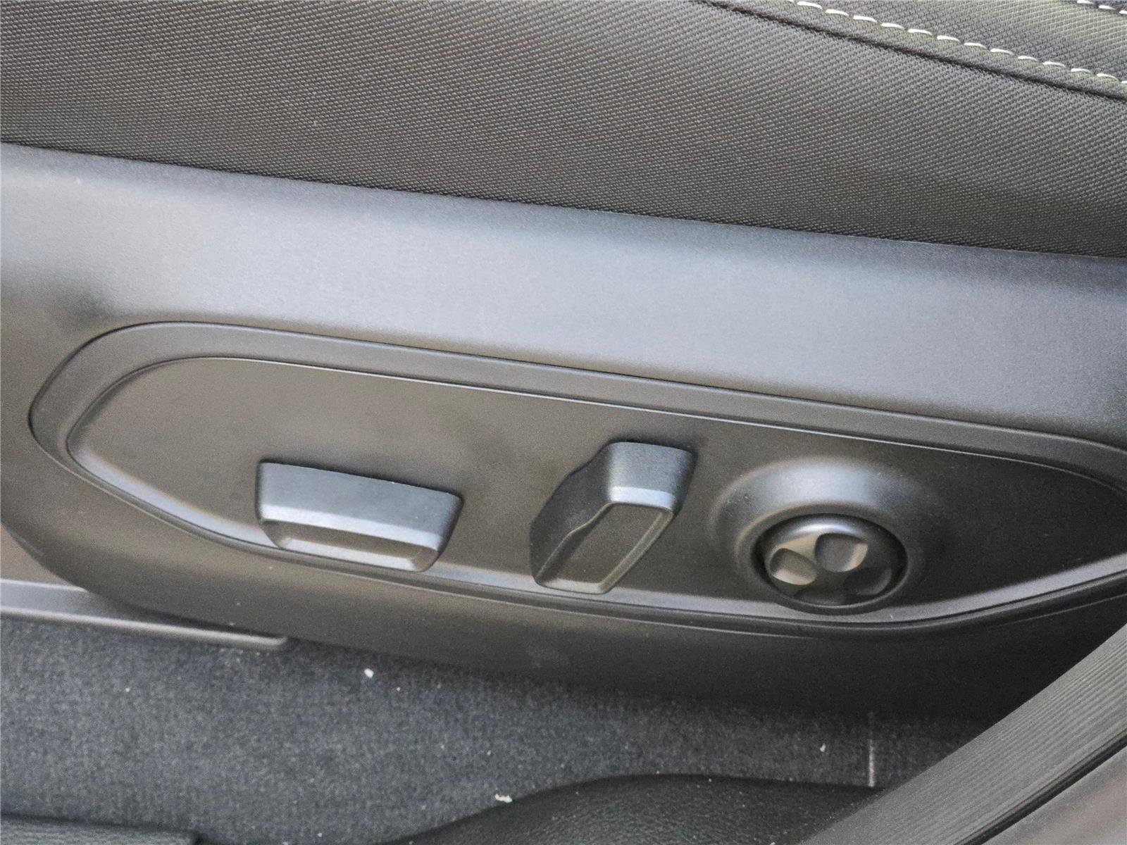 New 2025 Jeep Grand Cherokee Laredo w/ MOPAR Finishing Package image 26