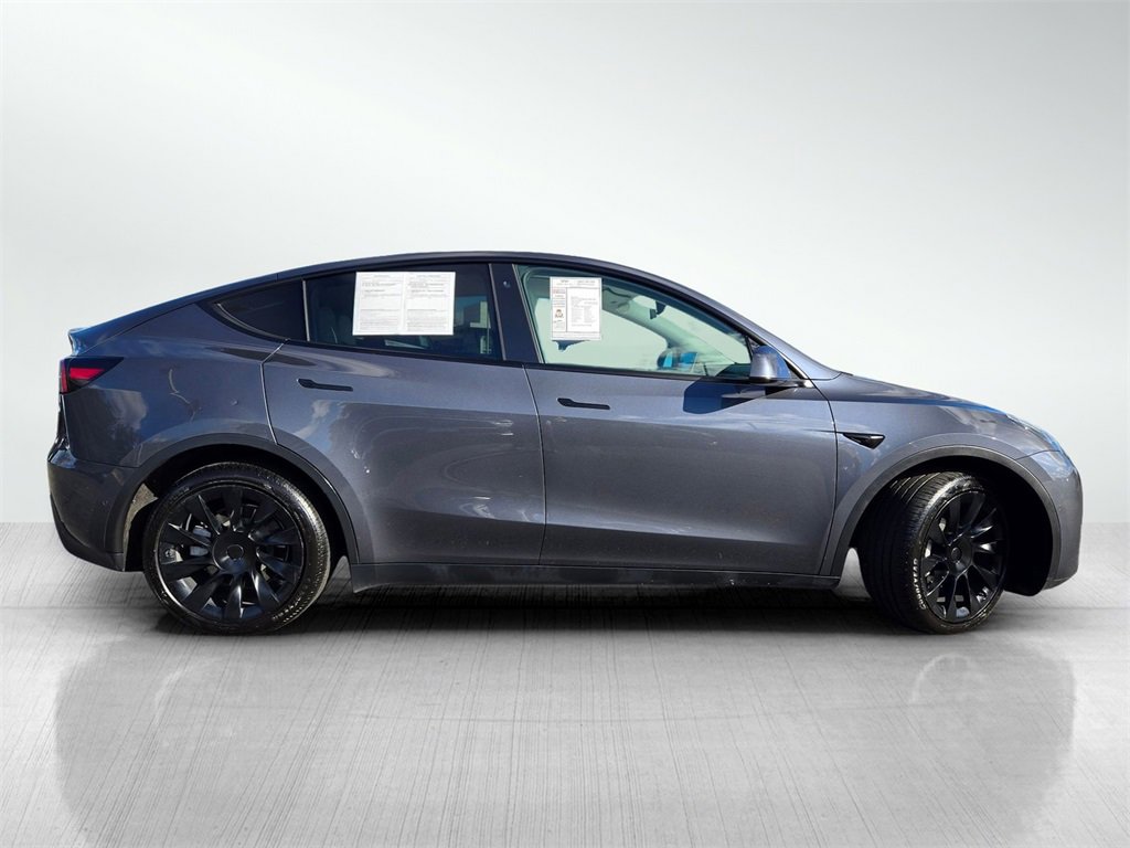 Used 2021 Tesla Model Y Long Range image 3