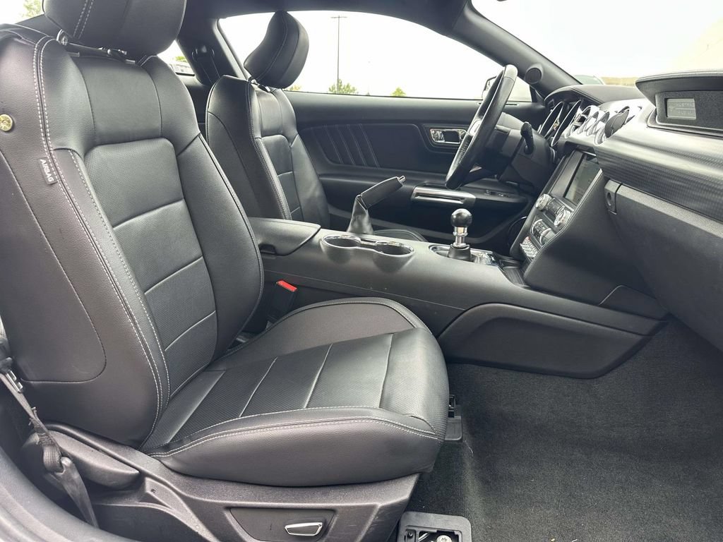 Used 2017 Ford Mustang GT Premium w/ GT Performance Package RWD image 7