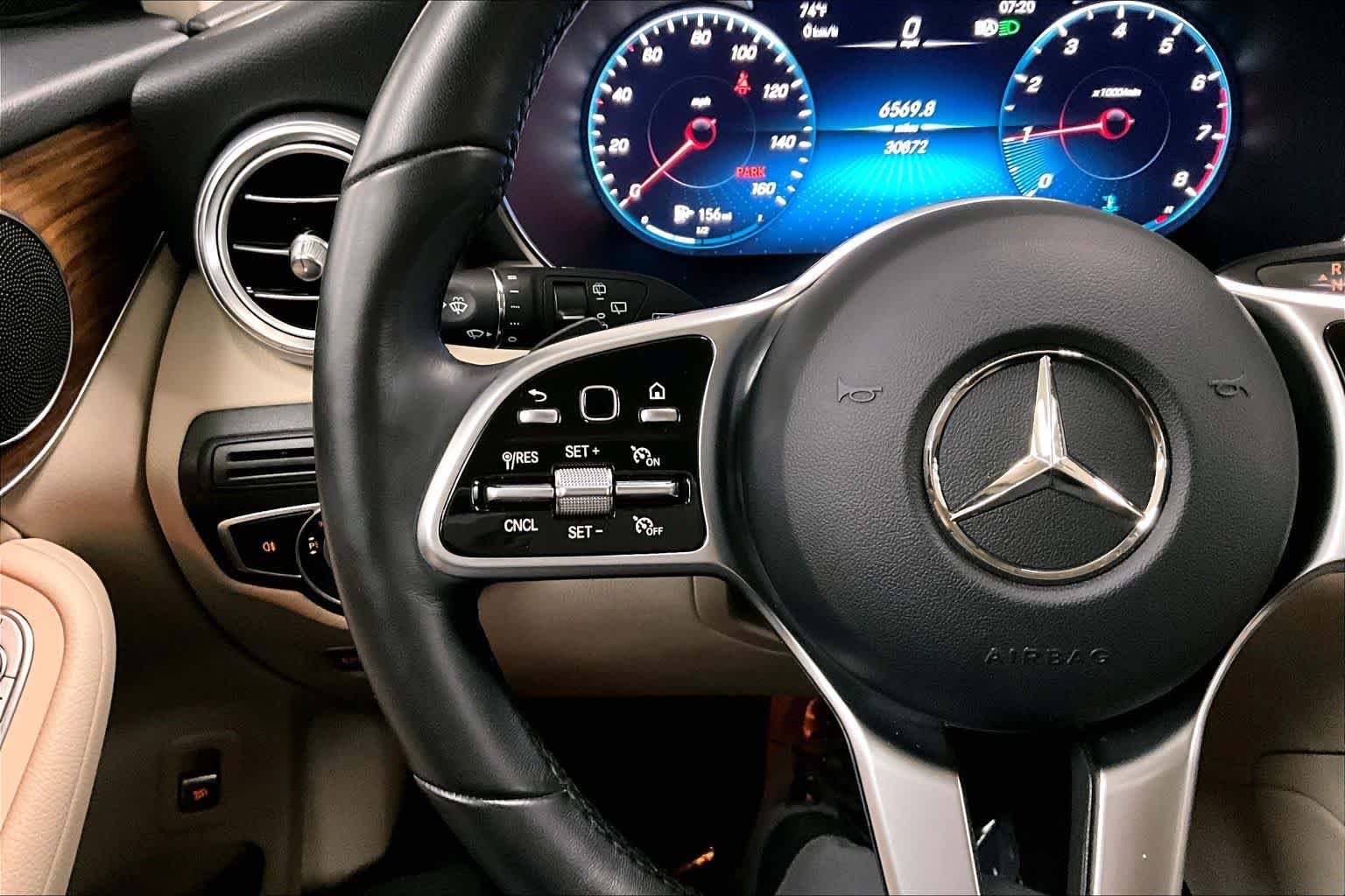 Used 2022 Mercedes-Benz GLC 300 4MATIC image 24