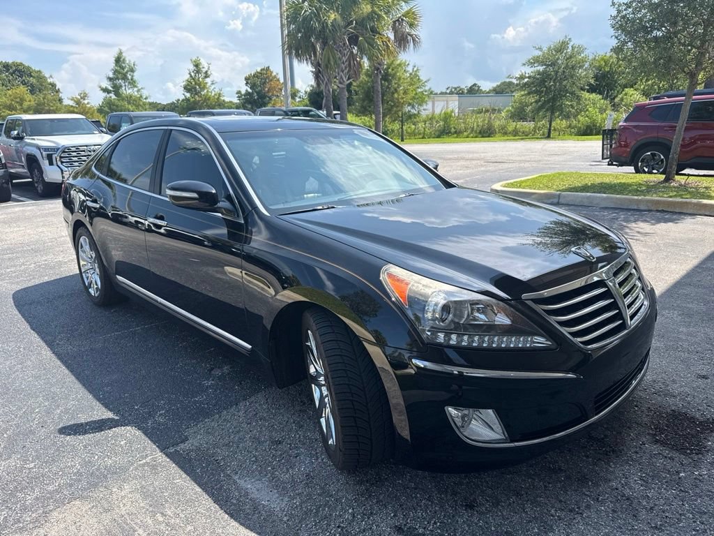 Used 2012 Hyundai Equus Signature RWD image 2