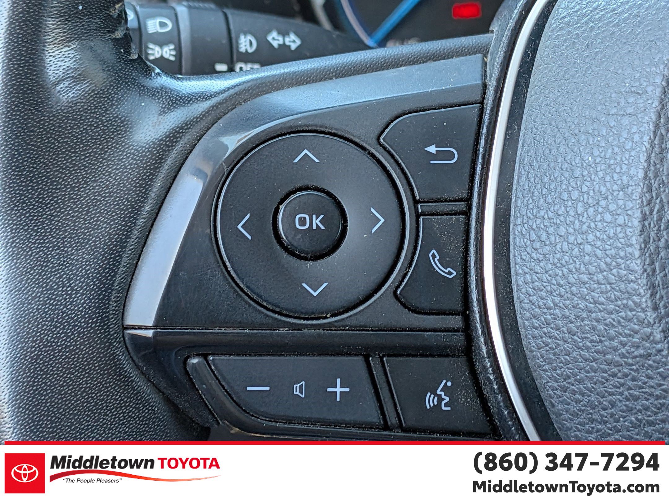 Used 2019 Toyota RAV4 Limited w/ Limited Grade Weather Package AWD/4WD image 19