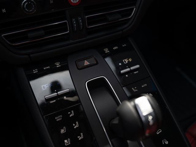 Certified 2025 Porsche Macan image 26