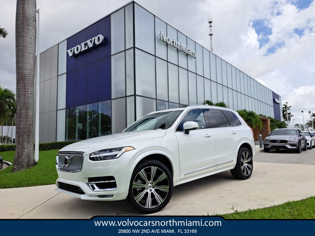 Used 2025 Volvo XC90 B5 Plus w/ Protection Package Premier image 1