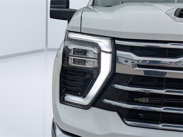 Used 2024 Chevrolet Silverado 2500 LTZ image 9