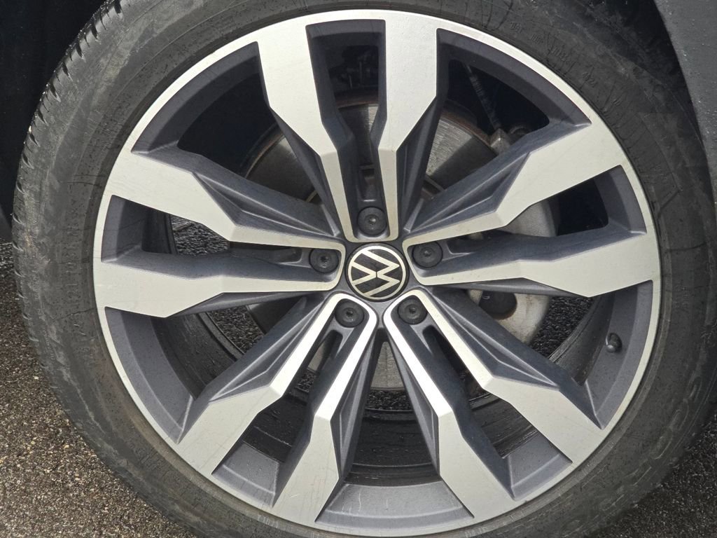 Used 2021 Volkswagen Atlas Cross Sport SEL Premium R-Line image 10