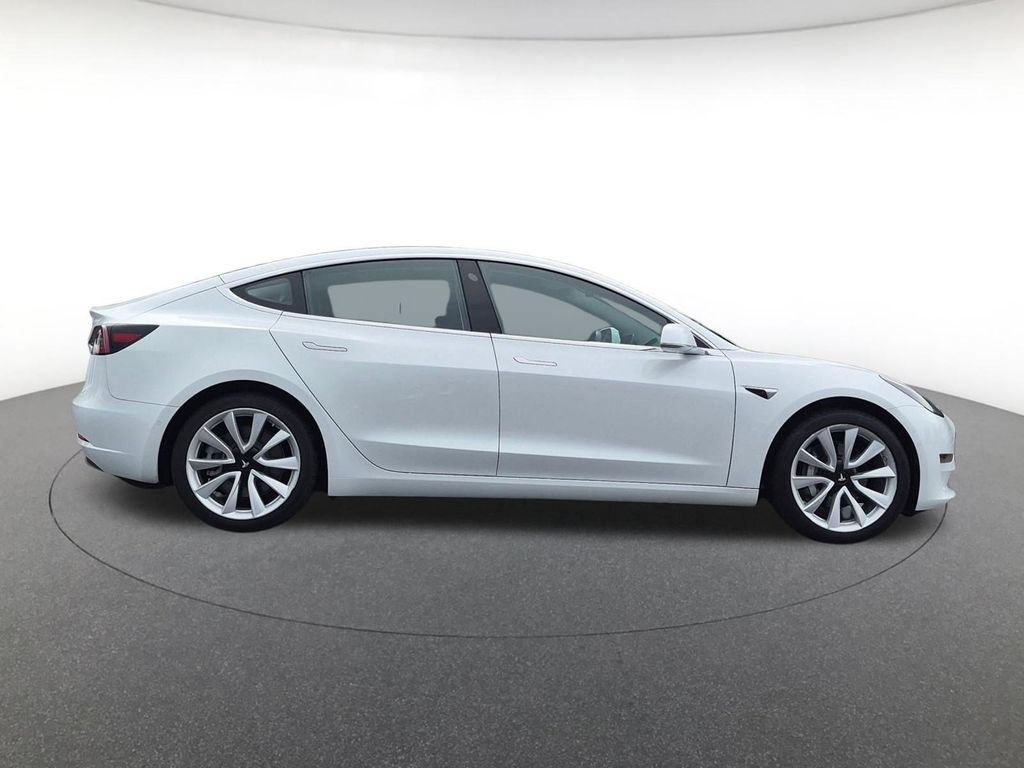 Used 2018 Tesla Model 3 Mid Range RWD image 4
