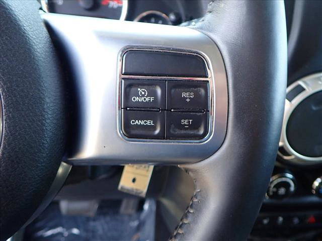 Used 2016 Jeep Wrangler Unlimited Rubicon image 14