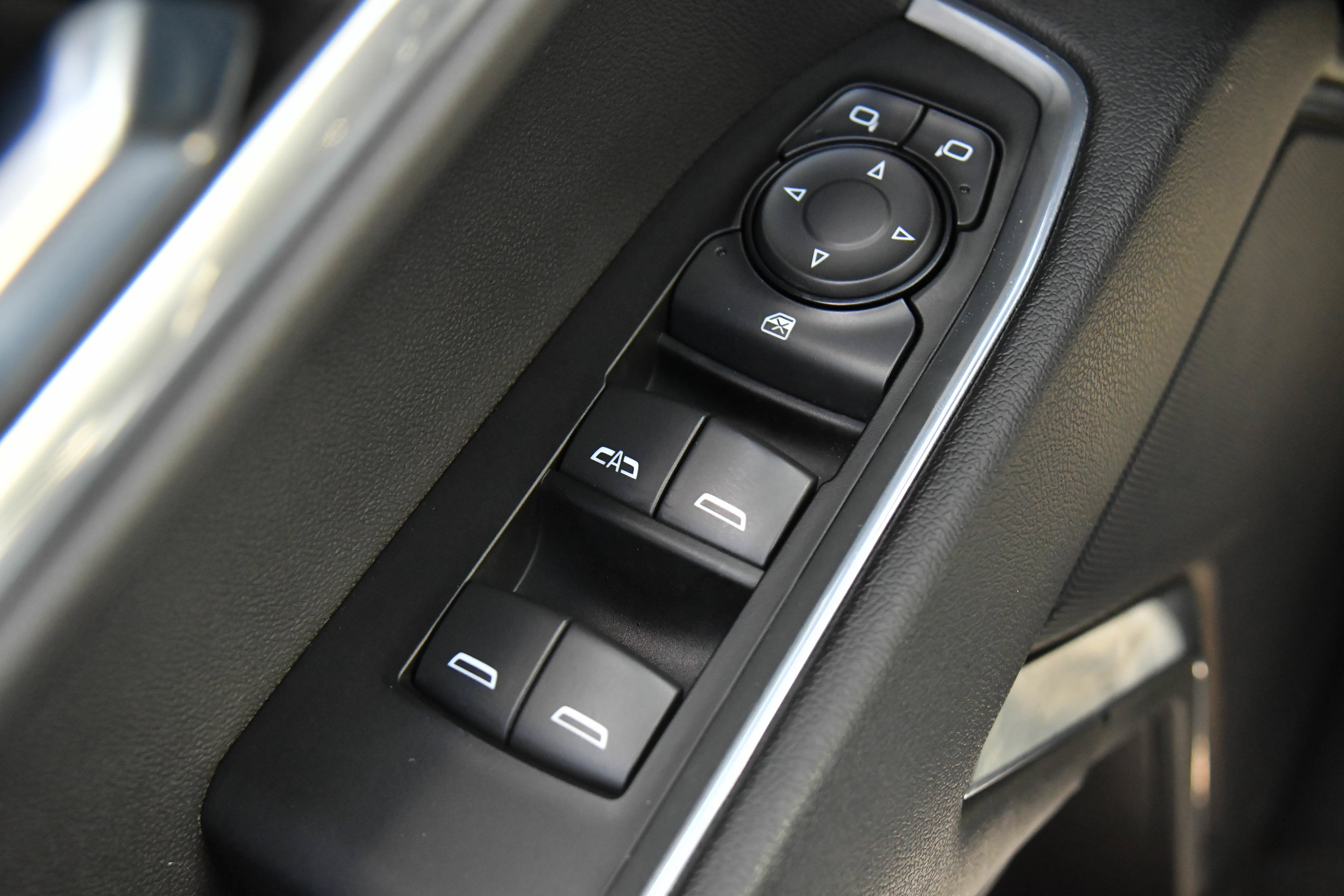Used 2024 Chevrolet Silverado 1500 LT w/ Protection Package AWD/4WD image 30