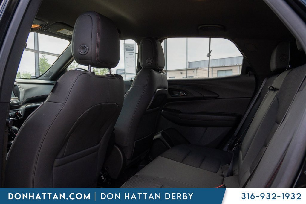 Used 2023 Chevrolet TrailBlazer RS FWD image 18