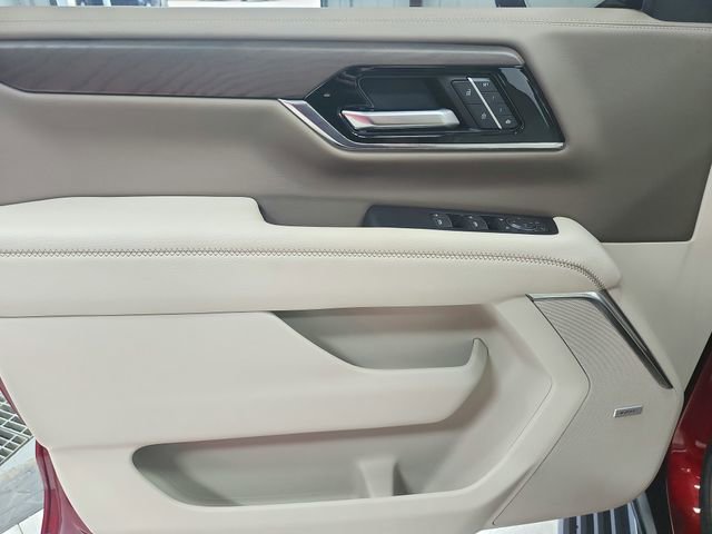 Used 2025 GMC Yukon XL Denali w/ Sun & Power Step Package RWD image 39