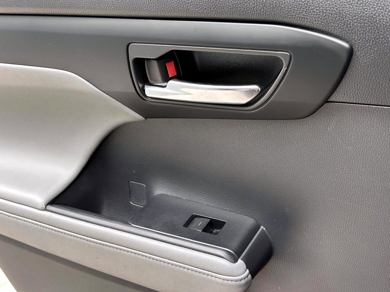 Certified 2020 Toyota Highlander XLE AWD/4WD image 22