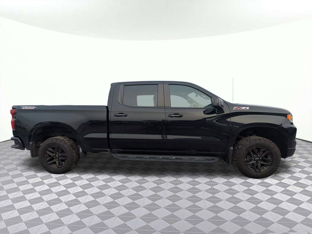 Used 2022 Chevrolet Silverado 1500 LT Trail Boss image 2