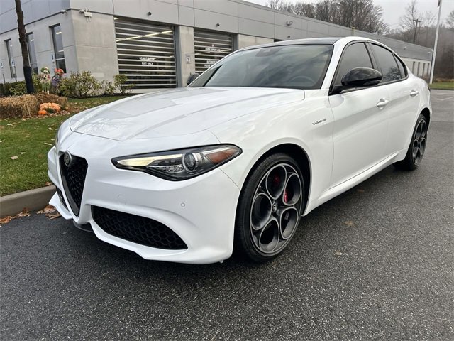 Used 2022 Alfa Romeo Giulia Veloce image 4