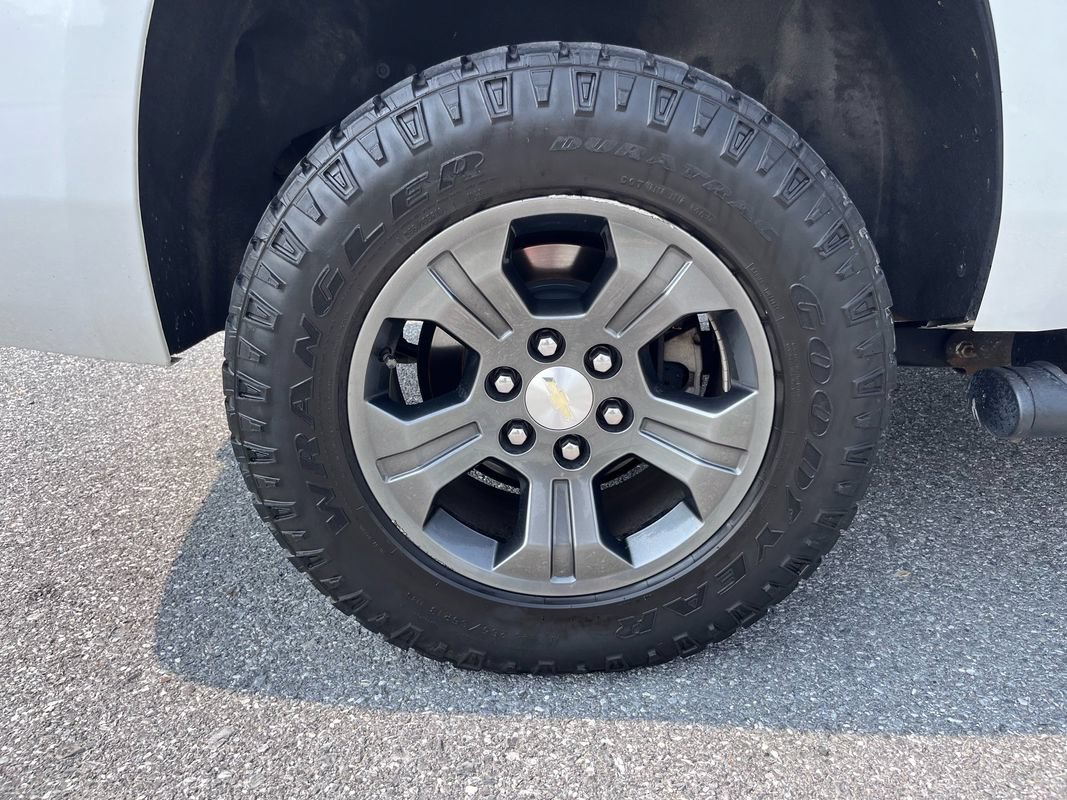 Used 2016 Chevrolet Tahoe LT w/ Luxury Package AWD/4WD image 23