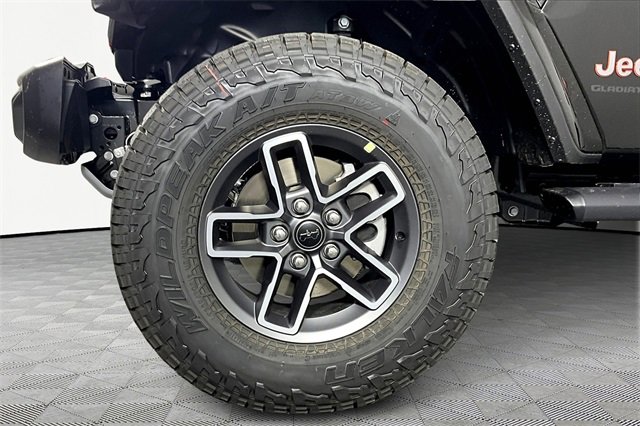 New 2025 Jeep Gladiator Mojave w/ Safety Group image 13