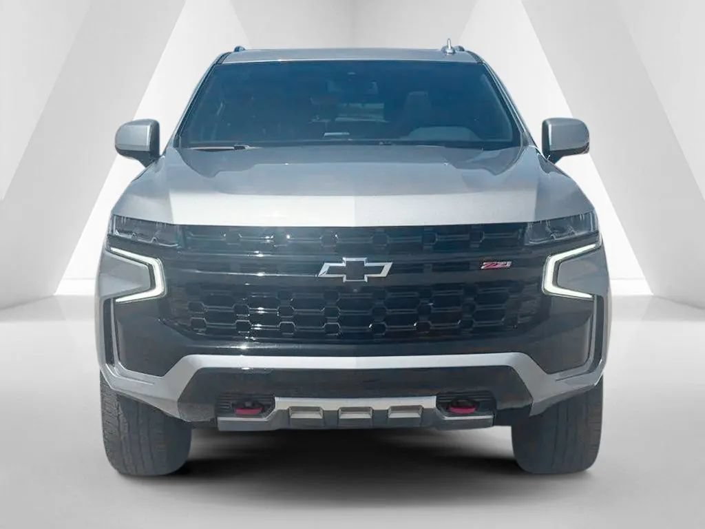 Used 2024 Chevrolet Tahoe Z71 w/ Luxury Package AWD/4WD image 2