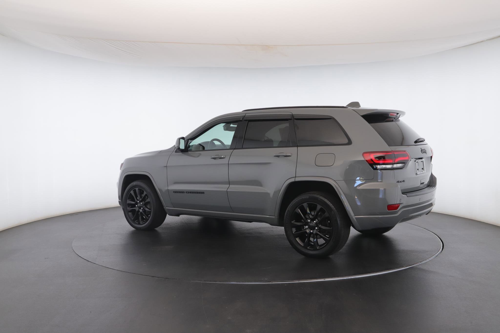 Used 2020 Jeep Grand Cherokee Altitude image 21
