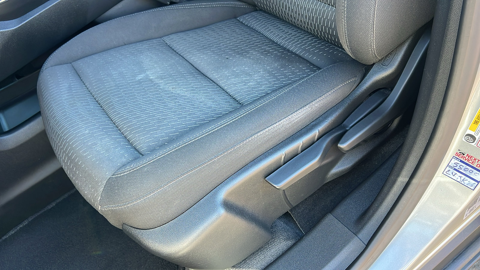 Certified 2025 Chevrolet Equinox LT AWD/4WD image 17