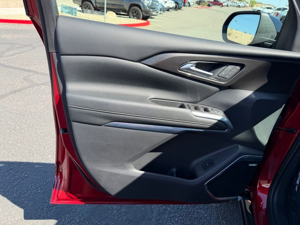 Used 2025 Chevrolet Traverse High Country FWD image 25