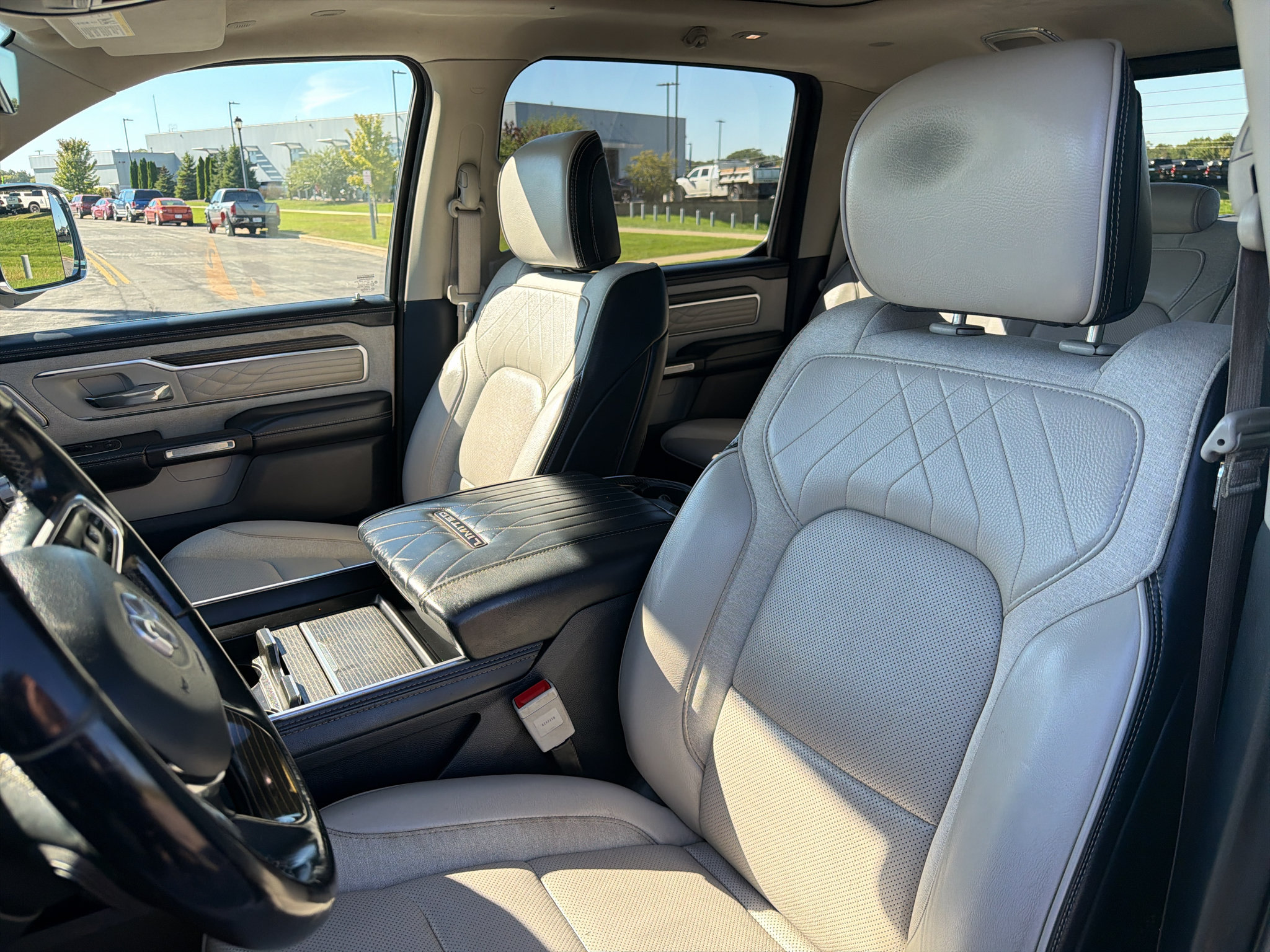 Used 2023 RAM 1500 Limited AWD/4WD image 16