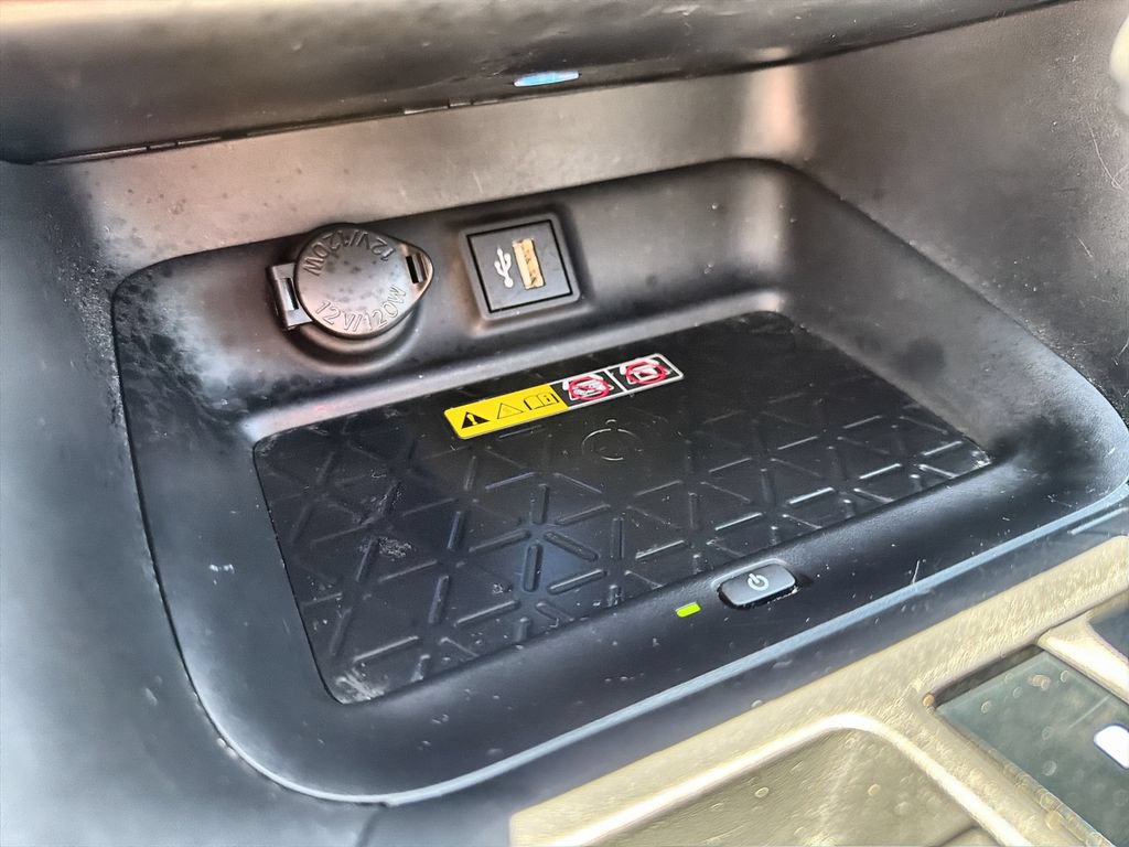 Used 2023 Toyota RAV4 XSE AWD/4WD image 28