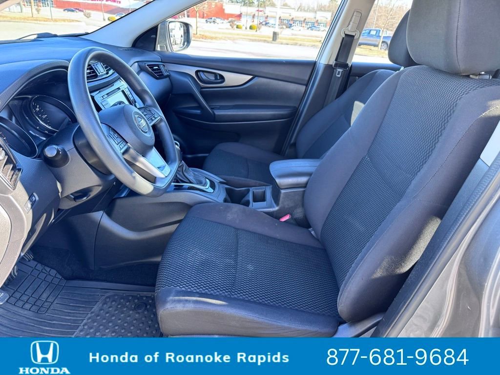 Used 2020 Nissan Rogue Sport S image 11