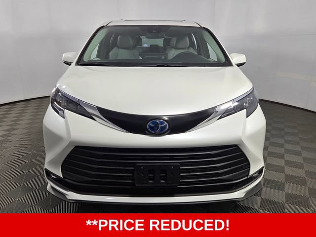 Used 2025 Toyota Sienna XLE FWD video 2