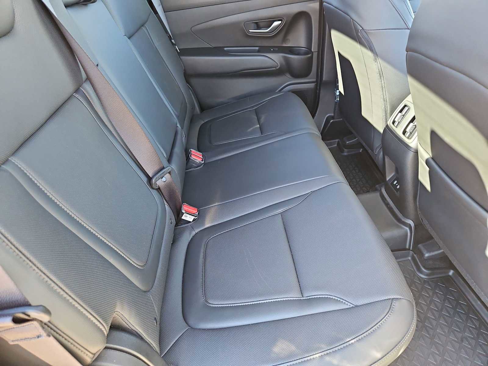 Certified 2025 Hyundai Santa Cruz SEL image 21