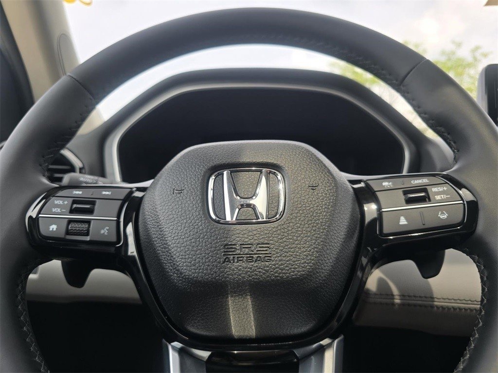 New 2025 Honda Pilot Touring image 27