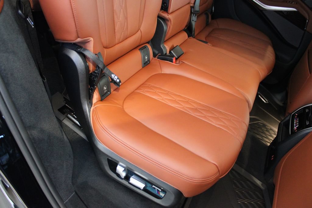 New 2027 BMW X7 M60i AWD/4WD image 23