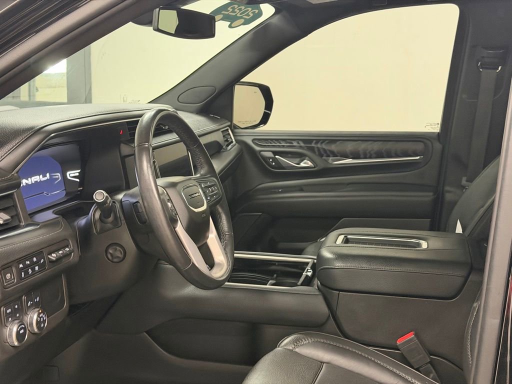 Certified 2022 GMC Yukon XL Denali AWD/4WD image 32