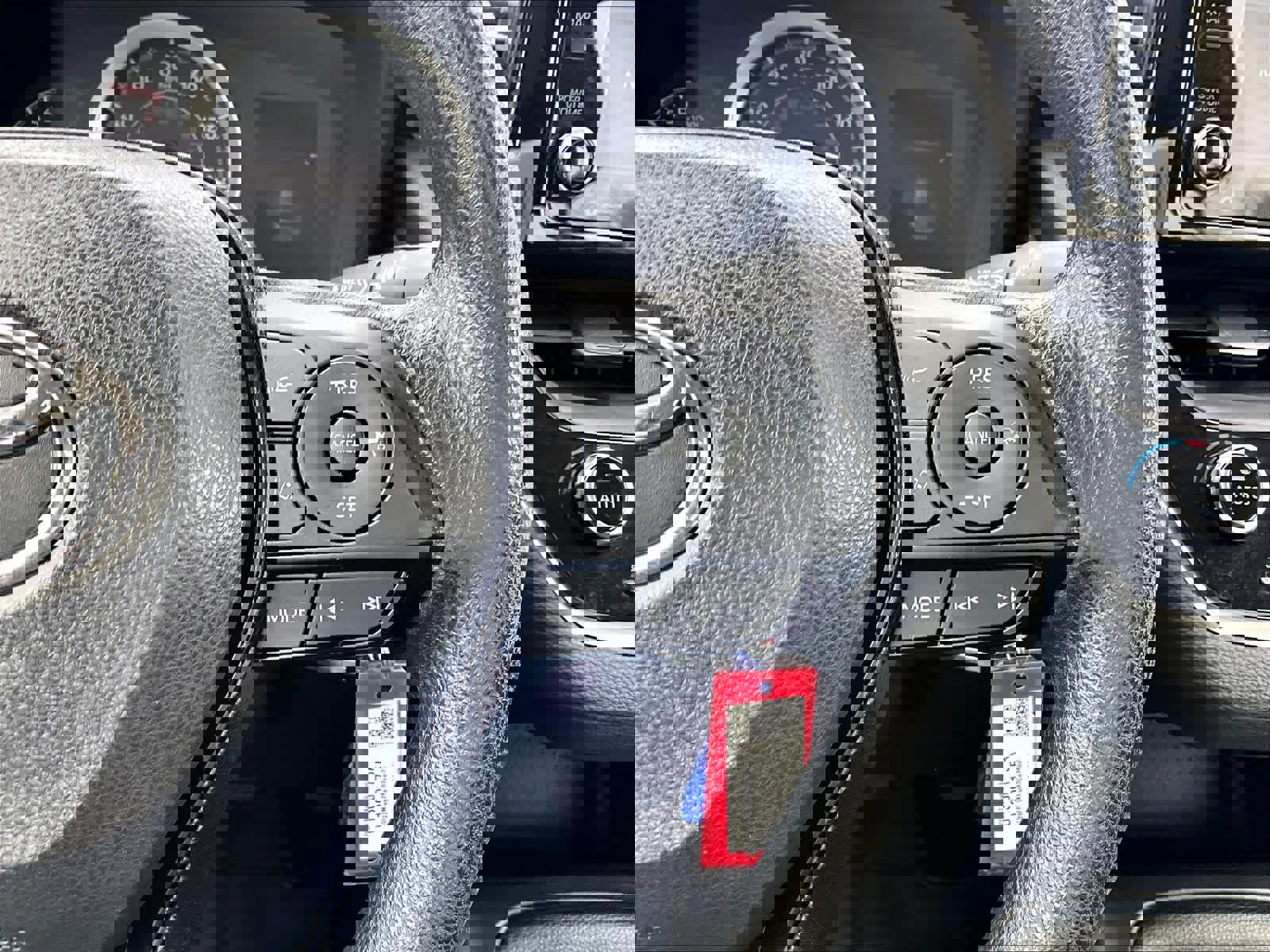 Used 2022 Toyota Corolla LE image 24