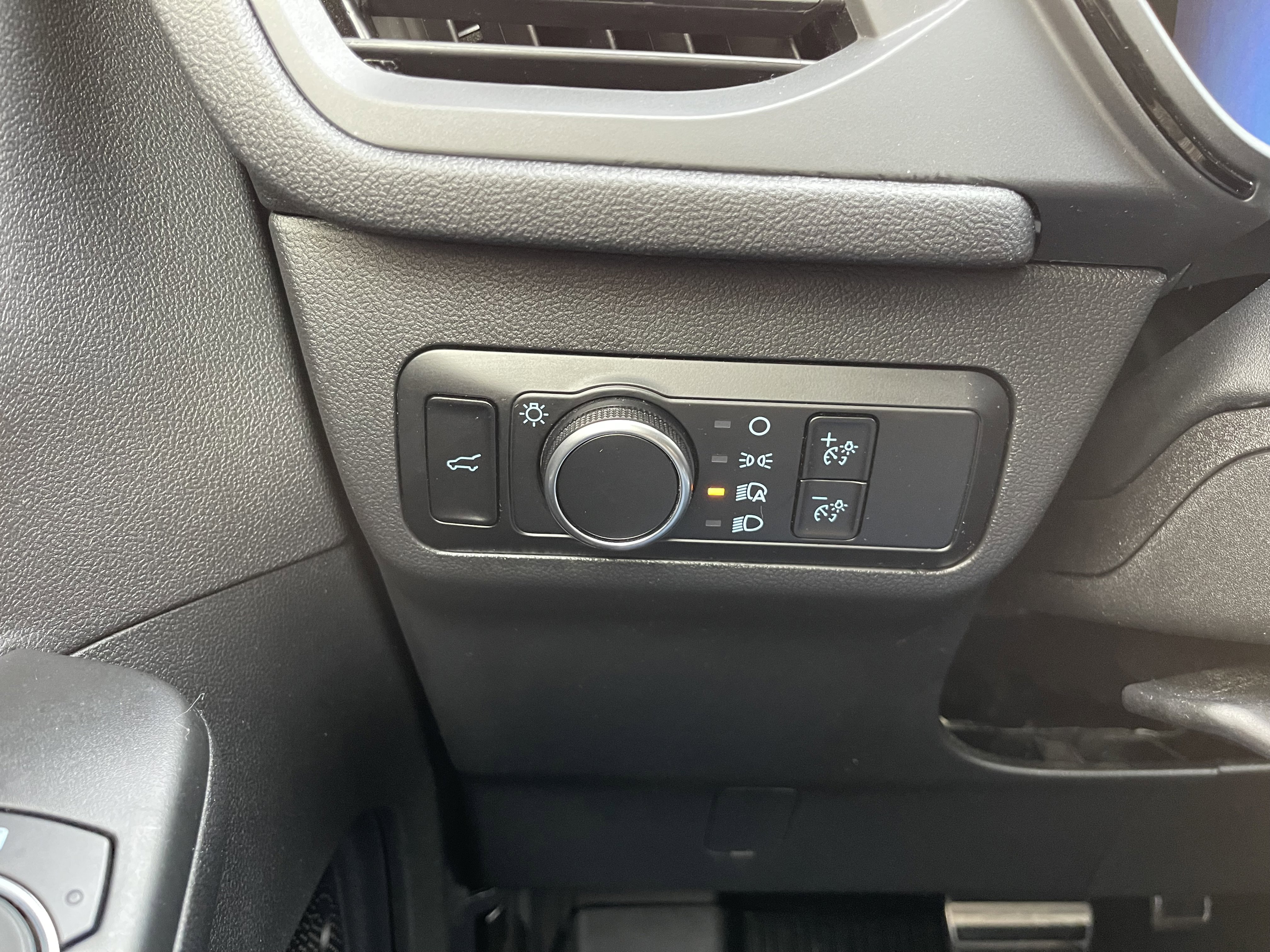 Used 2023 Ford Escape ST-Line image 18