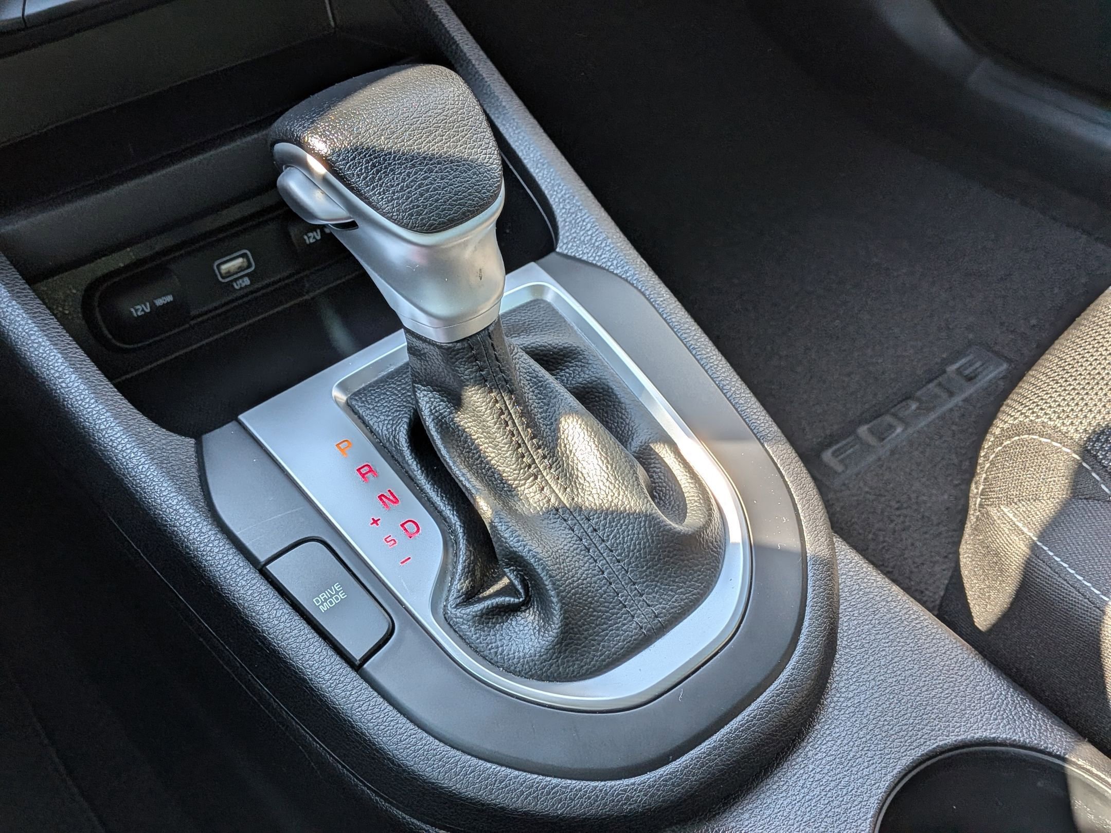 Used 2023 Kia Forte LX image 25