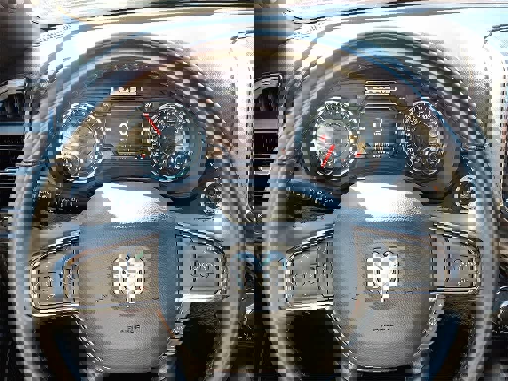 Used 2022 RAM 1500 Big Horn w/ Built-to-serve Edition image 16