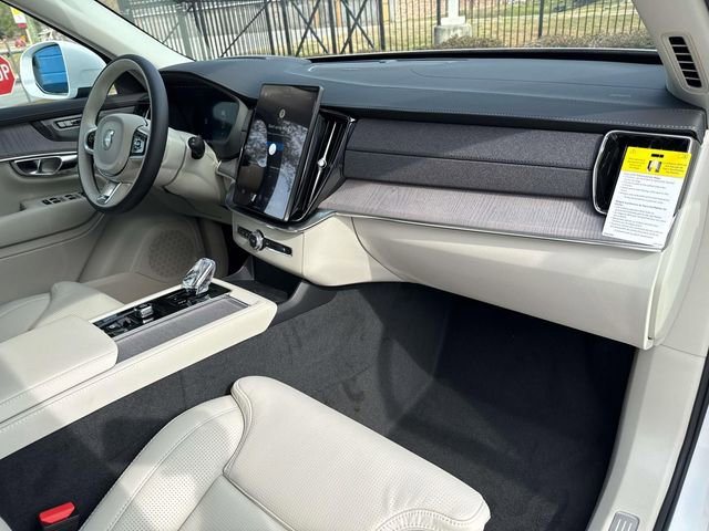 New 2026 Volvo XC90 B6 Ultra w/ Protection Package image 15