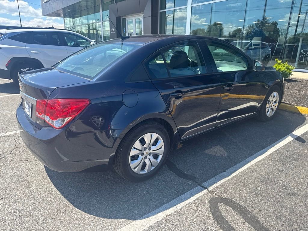 Used 2014 Chevrolet Cruze LS FWD image 3