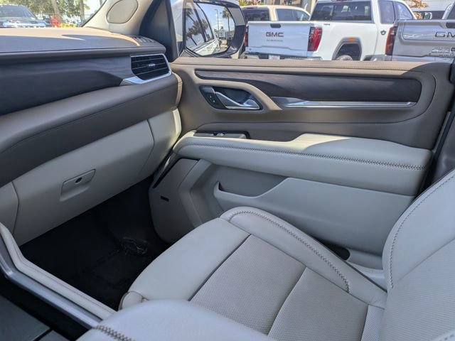 Used 2022 GMC Yukon XL Denali AWD/4WD image 22