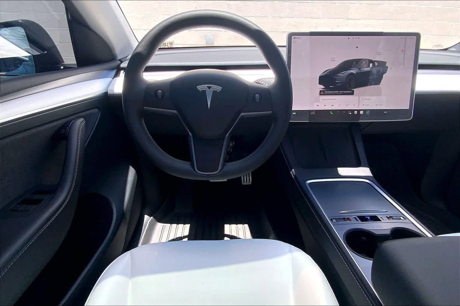 Used 2024 Tesla Model Y Performance AWD/4WD image 14