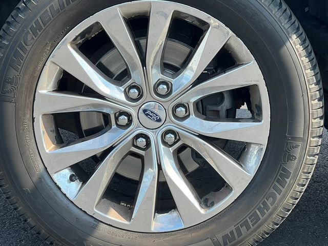 Used 2016 Ford F150 XLT w/ Equipment Group 302A Luxury AWD/4WD image 14